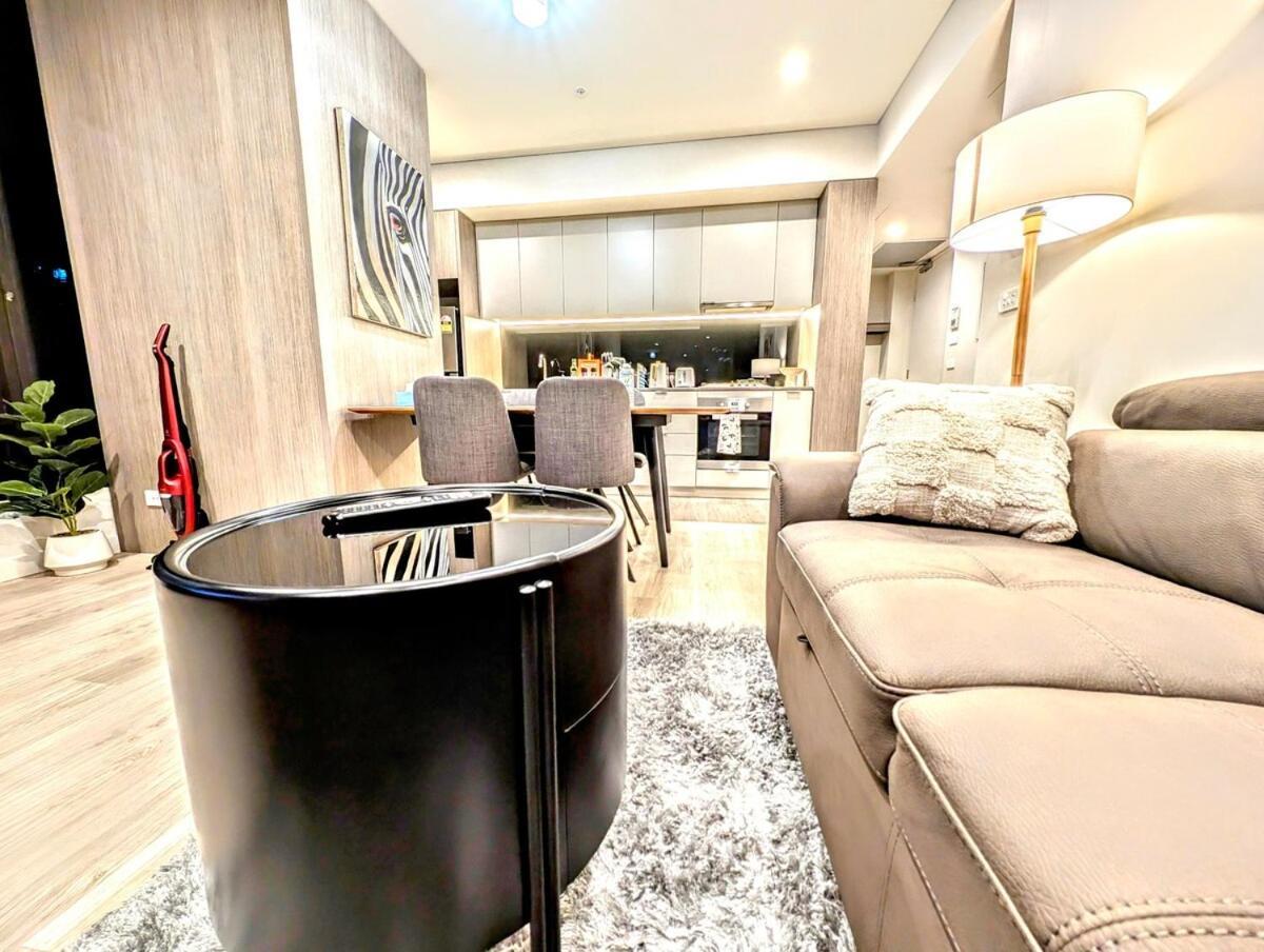 Luxurious &cozy With Pool And Gym In Cbd Apartment Sydney