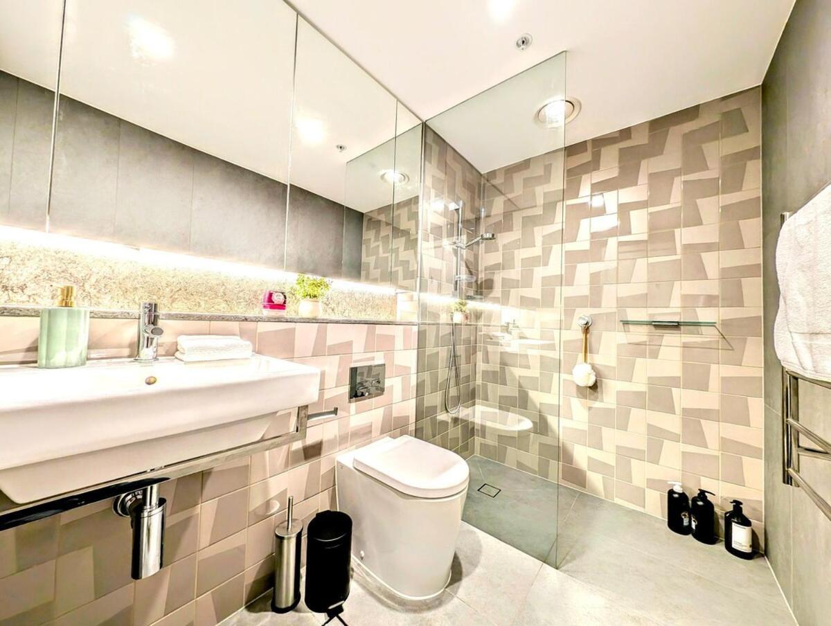 Apartment Luxurious &cozy With Pool And Gym In Cbd Sydney